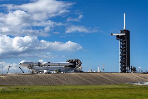 Falcon Heavy rocket on the launch pad for one of SpaceX’s most complex ...