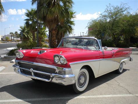 1958 FORD FAIRLANE RETRACTABLE HARDTOP CONVERTIBLE