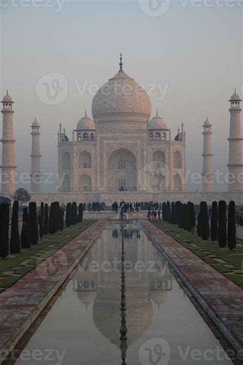 Taj Mahal at sunrise 1344754 Stock Photo at Vecteezy