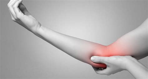 6 Signs of an Elbow Fracture | The Hand Society