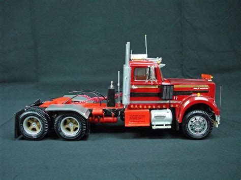 Built 1/25 scale model semi-truck AMT White Western Star and Ertl Dump ...