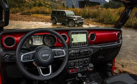 New Jeep Wrangler Interior Revealed