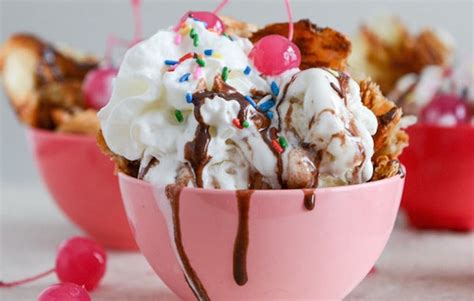 The 21 Best EVER Ice Cream Sundae Recipe Ideas - Brit + Co