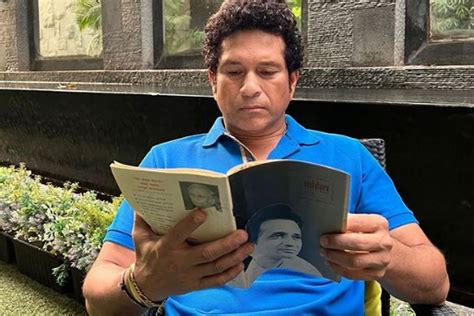 World Book Day: Tendulkar remembers late father by reading his book ...