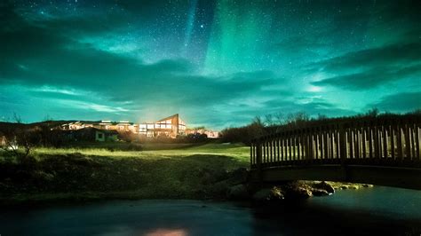 Top 5 Northern Lights Hotels in Iceland