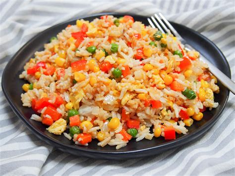 Vegetable egg fried rice - Caroline's Cooking