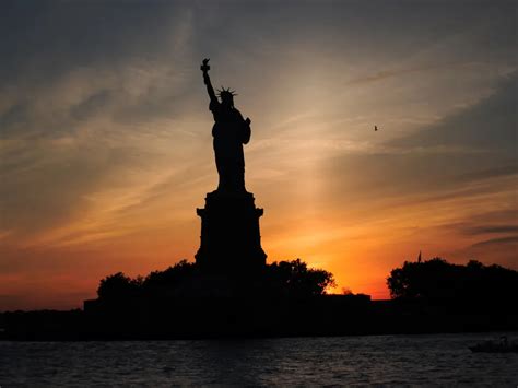 Statue of Liberty Sunset | Smithsonian Photo Contest | Smithsonian Magazine