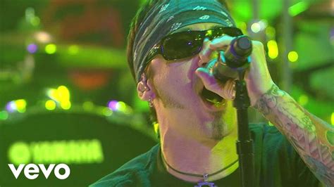 Godsmack - Speak (Live) - YouTube