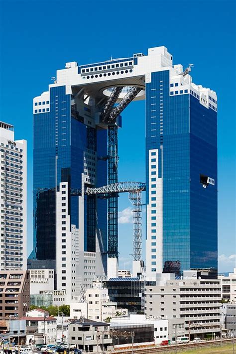 Dramatic Architecture and Views at Osaka’s Umeda Sky Building | Nippon.com