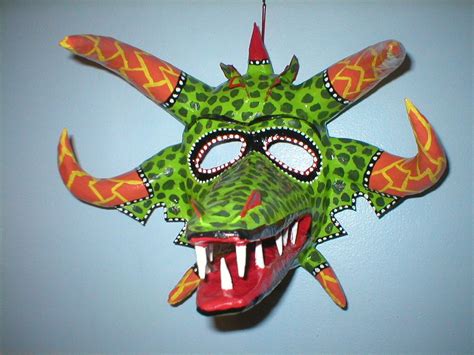 Green Vejigante Carnival Mask | Carnival masks, Puerto rico art, Island art