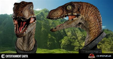 Beautiful and Terrifying Jurassic Park Velociraptor 1:1 Scale Bust