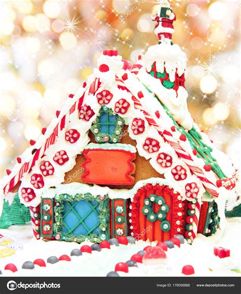 Christmas gingerbread house — Stock Photo © Hannamariah #176056888