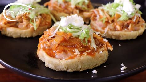 How to Make Chicken Sopes (Sopes de Tinga de Pollo Mexicana) Easy ...