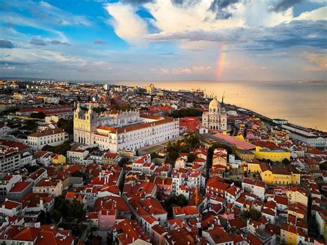 Best High Definition Lisbon Webcams from Portugal.