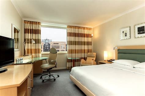 HILTON DUESSELDORF - Updated 2024 Prices & Hotel Reviews (Düsseldorf ...