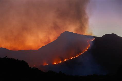 Photos: Massive Cape Town Fire Forces Residents To Evacuate Homes