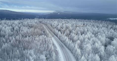 航拍大兴安岭冬季林海雪原公路_4096X2160_高清视频素材下载(编号:8886659)_实拍视频_光厂(VJ师网) www.vjshi.com