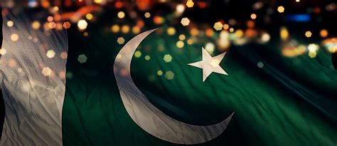 National Anthem of Pakistan & The Lesser Known Facts! | Zameen Blog