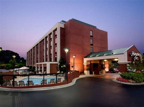 Hampton Inn Greensboro Airport | VisitNC.com