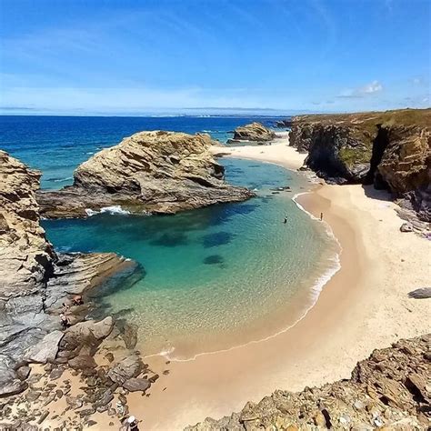 Praia da Samoqueira, Portugal - Beach Guide, Info, Photos - BeachAtlas