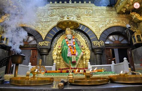 Shri Shirdi Sai Baba Temple, Maharashtra - Pujasthan