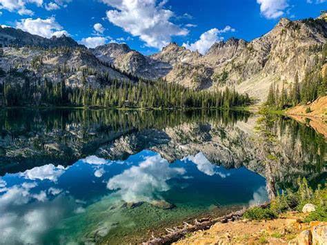 Top 20 Most Beautiful Places to Visit in Idaho - GlobalGrasshopper (2022)