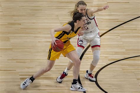 Clark honored as WBCA Co-Freshman of the Year - The Daily Iowan