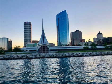 Riverwalk Boat Tours (Milwaukee) - All You Need to Know BEFORE You Go