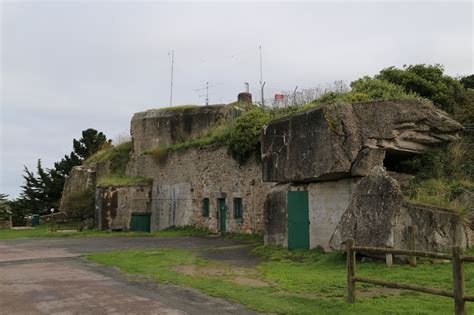 Fort de la Cité d’Alet, St Malo - Roman to WW2 German fortifications ...