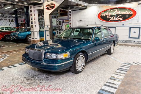 1997 Lincoln Town Car | Classic Cars & Muscle Cars For Sale in Knoxville TN