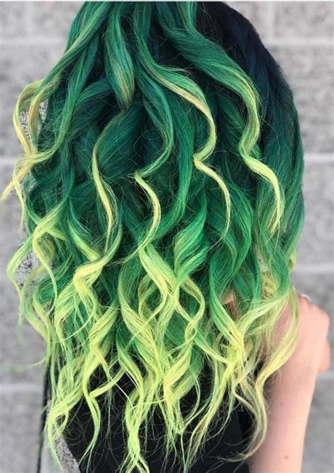 30+ Glamorous Green Hair Styles| momooze.com