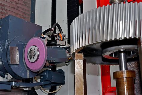 Gear Grinding Cracks: Causes and Prevention Measures | MachineMFG