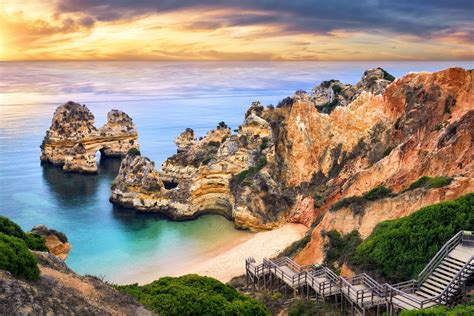 20 praias de Portugal que você precisa conhecer no verão