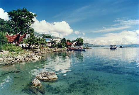 Tempat Wisata Danau Toba Yang Harus Kamu Kunjungi | Bersosial.com