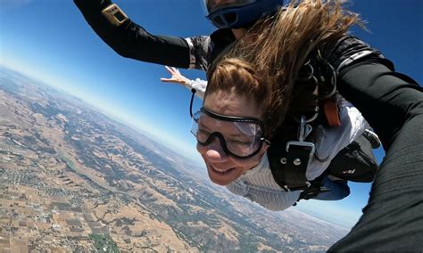 Vogue Skydiving With Silicon Valley Skydiving – Anna D. Smith Fine Art ...