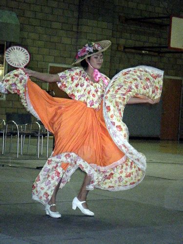 El Sinaloense- traditional dance | ~Posada at Biblioteca & W… | Flickr