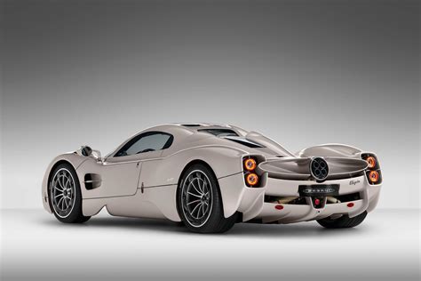 Pagani Unveils Its Latest Hypercar, Utopia - autoevolution