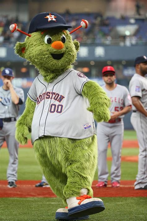 Houston Astros Mascot Loves his ROCKET Dryer | Rocket Sport Products