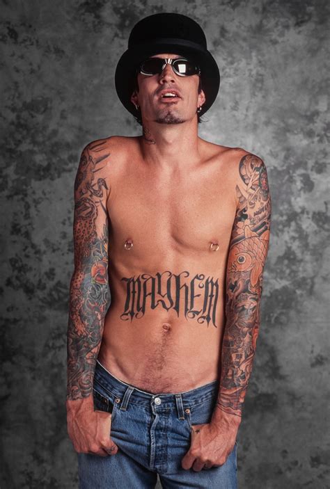 Descubrir 70+ imagen tommy lee tattoos - Abzlocal.mx