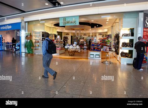 Heathrow Airport Shops, Terminal, Uk Stock Photo, Royalty Free Image ...