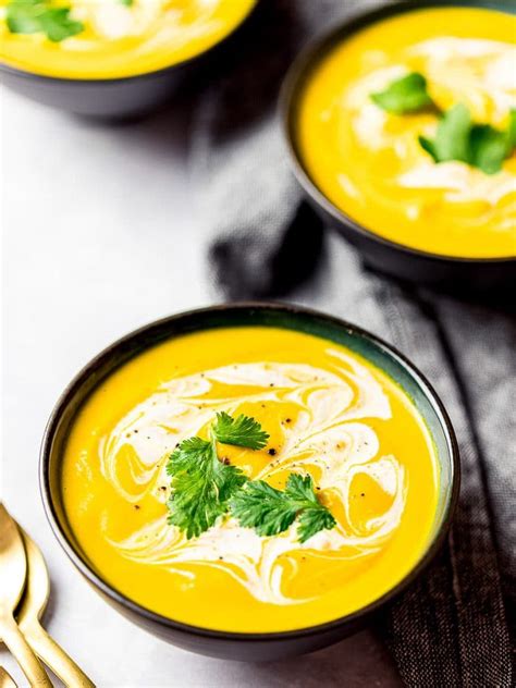 Roasted Kabocha Squash Soup | Vegan Pumpkin Soup - Drive Me Hungry