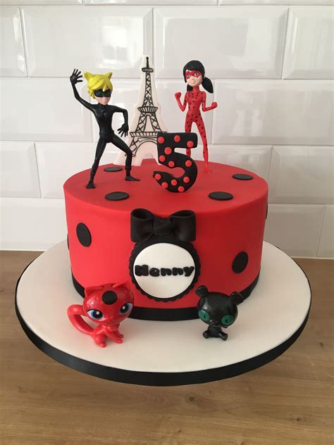 Ladybug And Cat Noir Cake Images ~ Character Cakes | rosaiskara