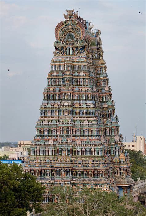 Smarthistory – The Meenakshi Temple at Madurai