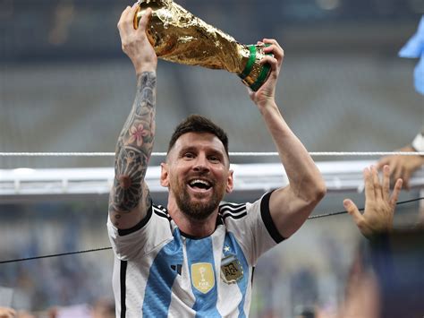 Photos: Messi and Argentina lift World Cup after win over France ...