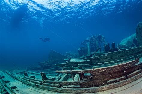 “Blowin’ a Gagger” in Tobermory - Shipwrecks, a Grotto, and Ice Cream ...