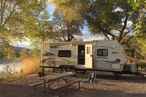 15 Dry Camping Tips From An Experienced Boondocker | Do It Yourself RV