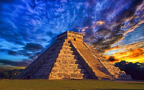 The temple of Kukulkan,Chichen Itza | Egypt museum, Aztec pyramids ...