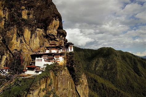 Paro [Bhutan] Travel Guide: The Small Beautiful Paradise On Earth [2019 ...