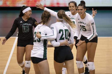 Game Night: Rainbow Wahine vs. USC, Round 2 – Hawaii Warrior World