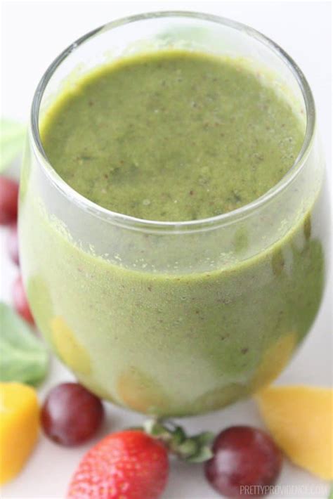 The best ever green smoothie full of fruit and vegetables!